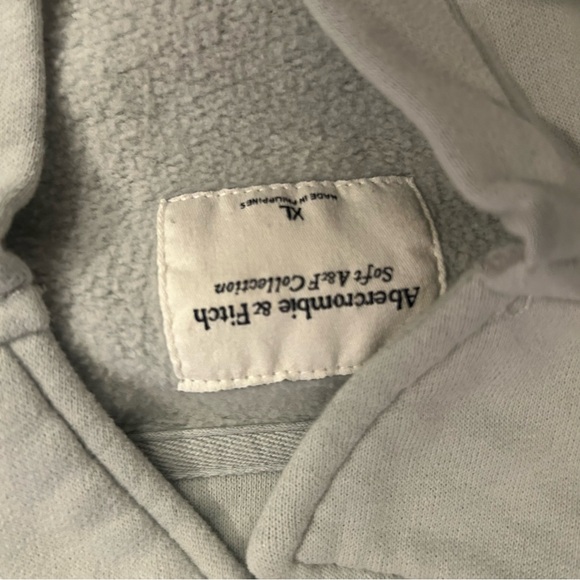 Abercrombie & Fitch Soft A & F Collared Polo Sweatshirt in Light Blue - Picture 3 of 4